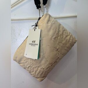 NWT H&M consciousous exclusive, quilted handbag